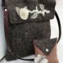 BORSA FODERATA IN FELTRO COTTO DI PECORA NERA