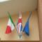 Bandiere-Sede-Asilo-Bilingue