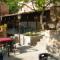 Ristorante "Il Vicolo" giardino esterno