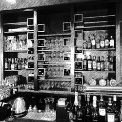 Bar Barracuda Cafe' e Tobacco