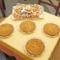 Torta sbrisolona e sprelle dolci di carnevale.