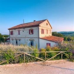 Agriturismo Casa Rossi - Ristorante e Camere a Numana
