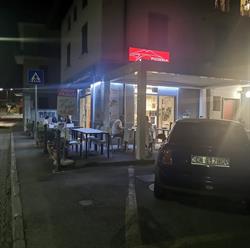 Il Vesuvio Di Peptea Constanta Catalina Pizzeria Da Asporto