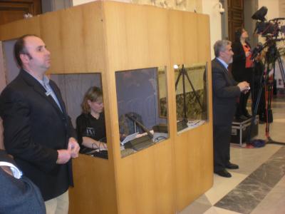 TRADUZIONE-SIMULTANEA-INTERPRETE-CABINA