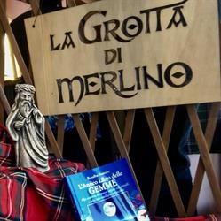 La Grotta Di Merlino Di Nattero Rosalba