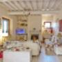 Interno di antico mulino ristrutturato