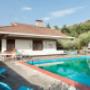 Villa con 2 appartamenti, parco e piscina