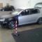 Foto rivestimento in pellicola nero opaco e carbonio bianco su carrozzeria GOLF gtd