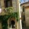 La facciata dell'Hotel Duse