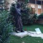 monumento in bronzo