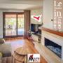 Luce naturale e design scorrevole in legno per ambienti luminosi