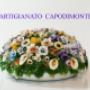 Piatto con decorazione in fiori di prato