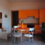 mono arancio