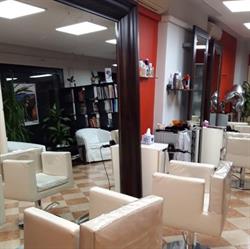 Fashion Hair di Testi Mariarita Parrucchiera Unisex