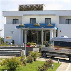 La Costiera Hotel