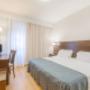 Guest room with double bed(s)