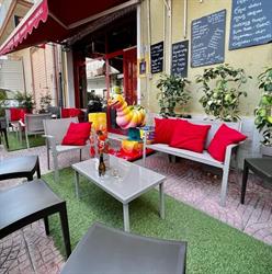 Royal Bar
