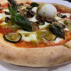 Elvis's Pizza Di Chilin Elvis