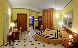 Hotel Actor