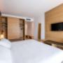 Guest room with double bed(s)