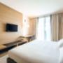 Guest room with double bed(s)