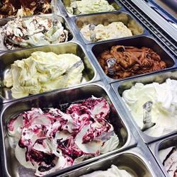 Gelateria Iceberg Di Bonomelli Daniela