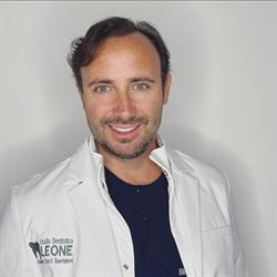 Studio Dentistico Leone - dr Pietro Leone (Napoli)