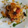 Tagliolini con pesce spada al forno avvolto in melanzana