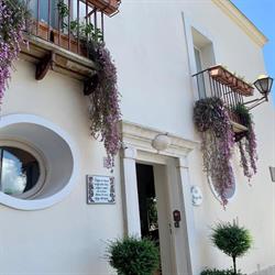 La Bouganville Gaeta Medievale
