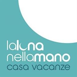 La luna nella mano