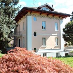 Casabella-Lago Maggiore B&B