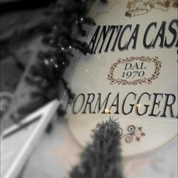 Formaggeria Antica Casera dal 1970 in Vigevano