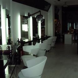 Mauro Parrucchieri Bologna