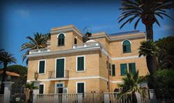 Villino Gregoraci Relais PRENOTA SUL NOSTRO SITO AL MIGLIOR PREZZO GARANTITO
