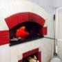 Pizzeria con Forno a Legna