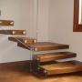 Scala con Struttura a Sbalzo