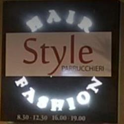 Hair Fashion Style Parrucchieri