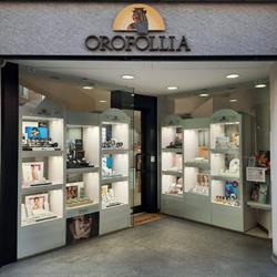 Orofollia