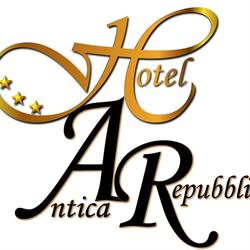 Hotel "Antica Repubblica" in centro storico a 100mt dal mare