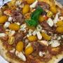 Pizza al Nero di Seppia