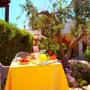 Godetevi La Vostra Colazione a Bordo Piscina