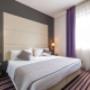Guest room with double bed(s)