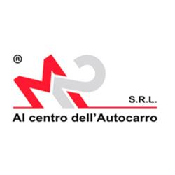 M2 Ricambi al Centro dell'Autocarro