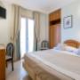Guest room with double bed(s)