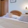 Guest room with double bed(s)