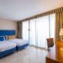 Spacious guest room