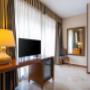 Spacious guest room