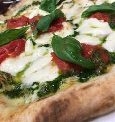 Pizzeria E Rosticceria La Metro Di Raffaele Iuliano