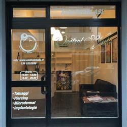 Central Studio - Piercing e Tattoo - via  Gobetti 131 65100 Pescara