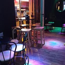 Le Petit Cafè